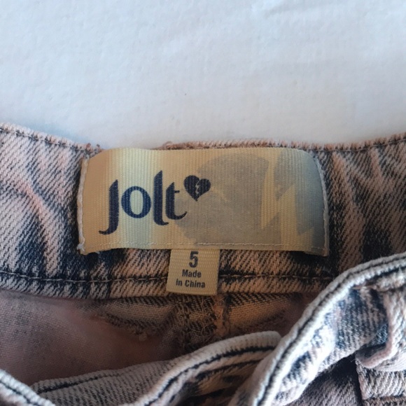 🌟Distressed Pink Studded Denim Shorts - Picture 3 of 8